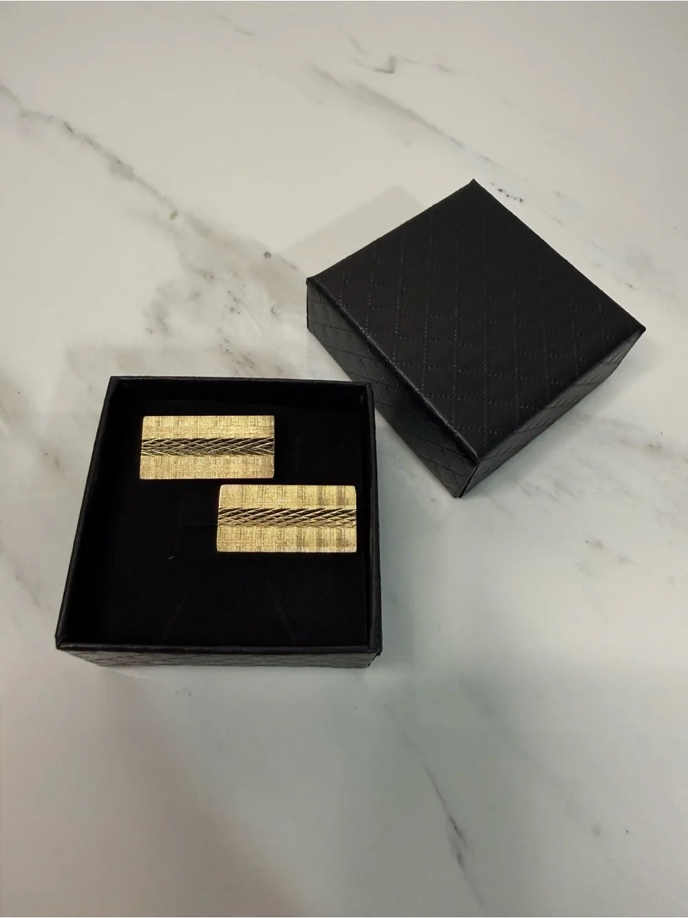 Men's Gold Tone Striped Cufflinks